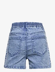 Kids Only - KOGSAINT CHINO PLEAT SHORTS BOX DNM YORK - korte jeansbroeken - medium blue denim - 1