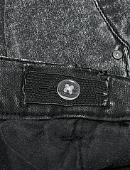 Kids Only - KOGSAINT CHINO PLEAT SHORTS BOX DNM YORK - lühikesed teksapüksid - washed black - 2