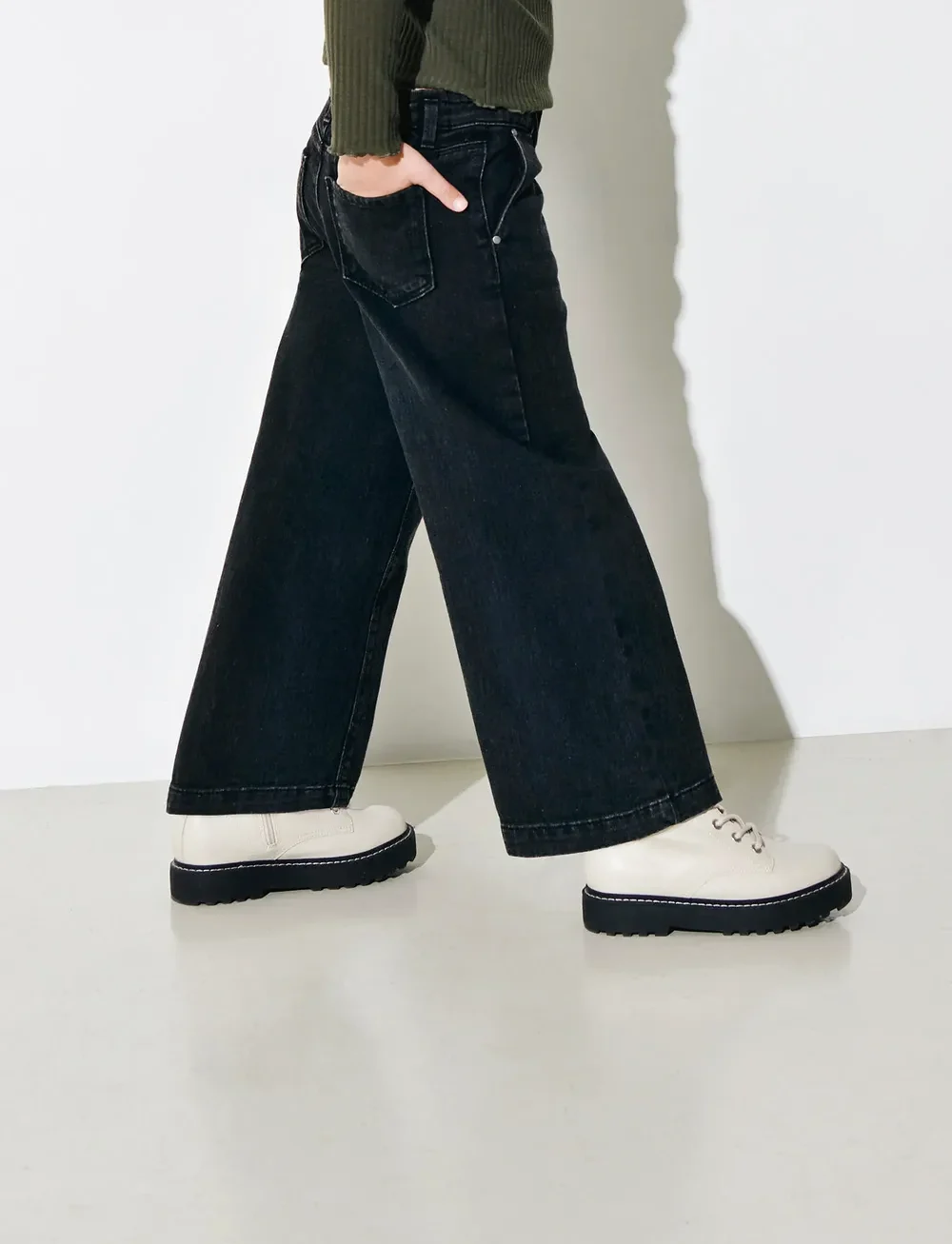 Kids Only - KOGCOMET WIDE DNM PIM528 NOOS - hosen mit weitem bein - washed black - 3