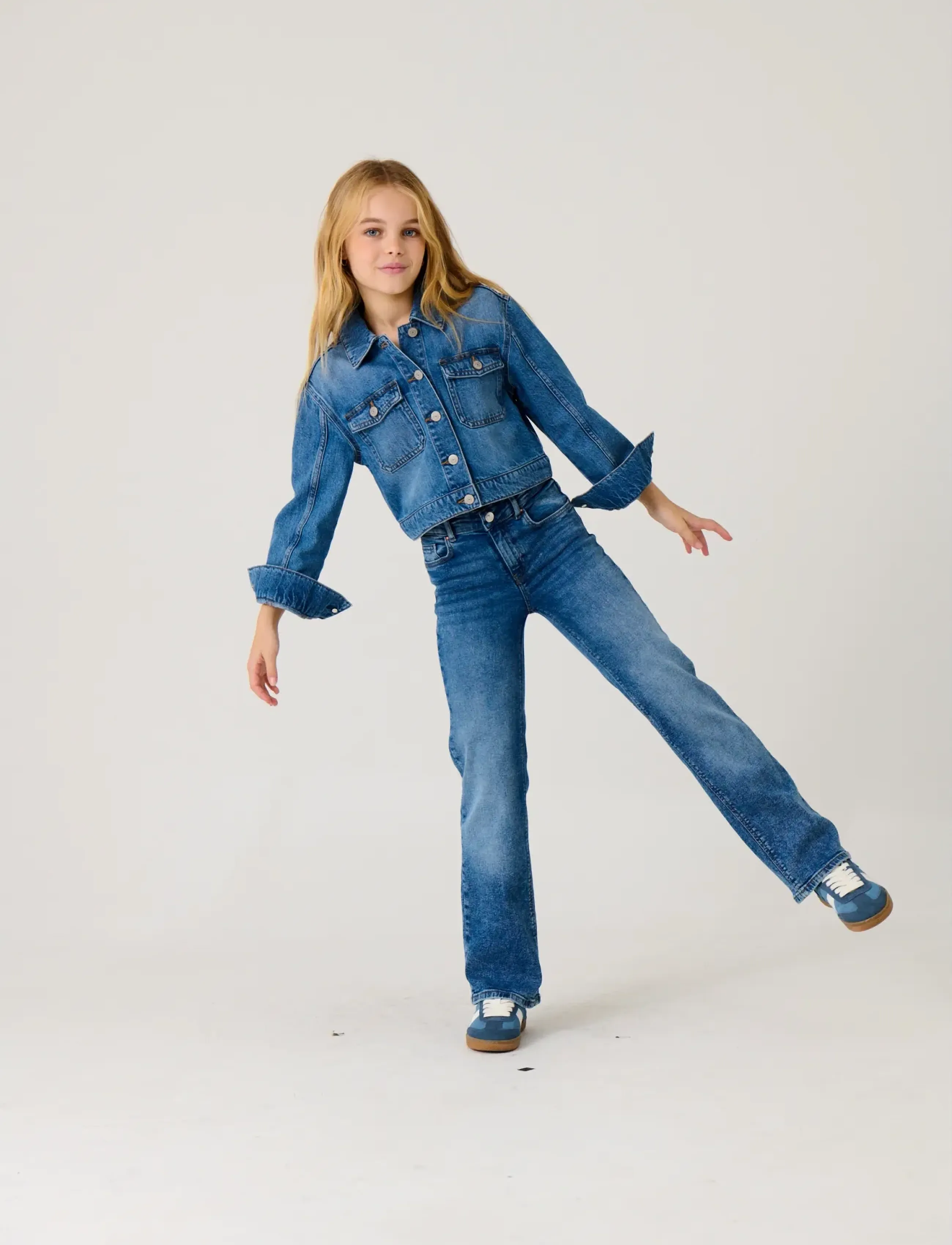 Kids Only - KOGJUICY WIDE LEG DNM CRO557 NOOS - pantalons larges - medium blue denim - 3