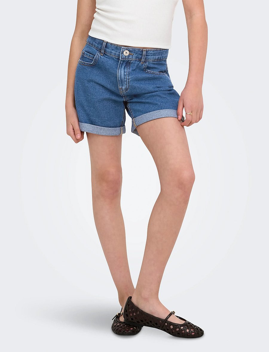 Kids Only - KOGVEGA REG MOM SHORTS DNM BJBOX NOOS - jeansshorts - medium blue denim - 0