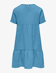Kids Only - KOGTHYRA S/S LAYERED DRESS WVN - laisvalaikio suknelės trumpomis rankovėmis - blissful blue - 1