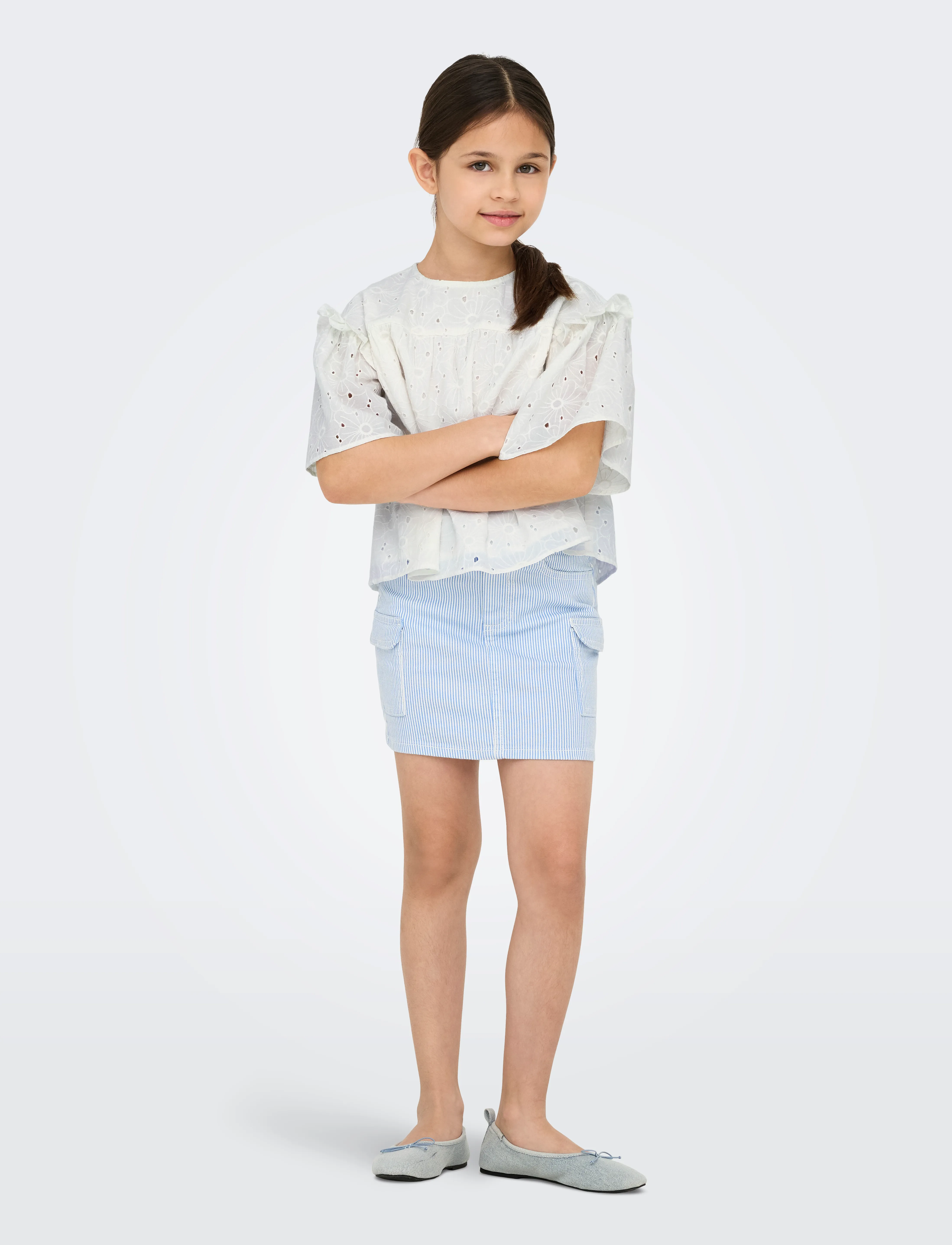 Kids Only - KOGDAISY S/S EMB ANGLAISE SHIRT WVN - bluser & tunikaer - cloud dancer - 4