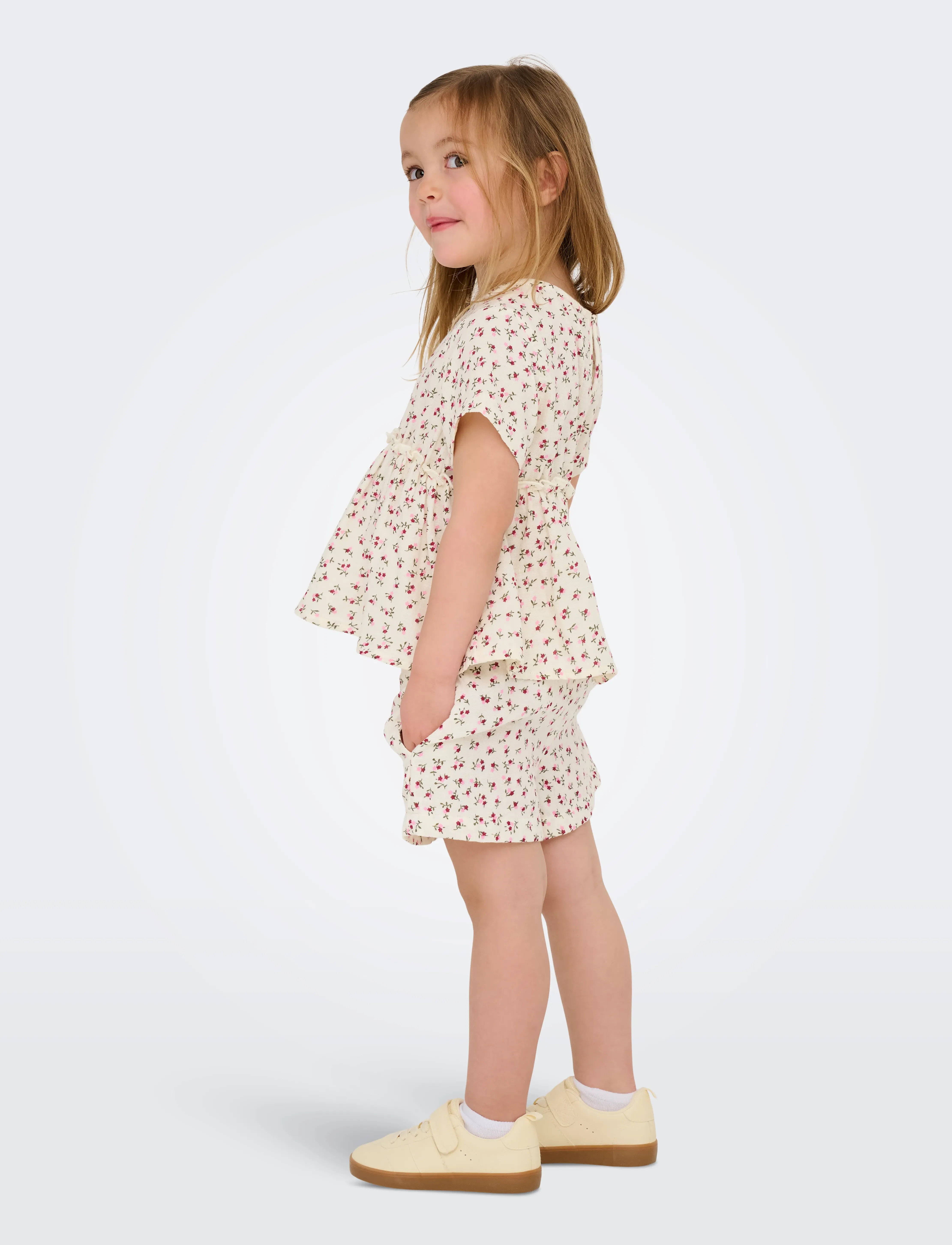 Kids Only - KMGTHYRA LIFE STRING SHORTS WVN NOOS - casual shorts - tofu - 3