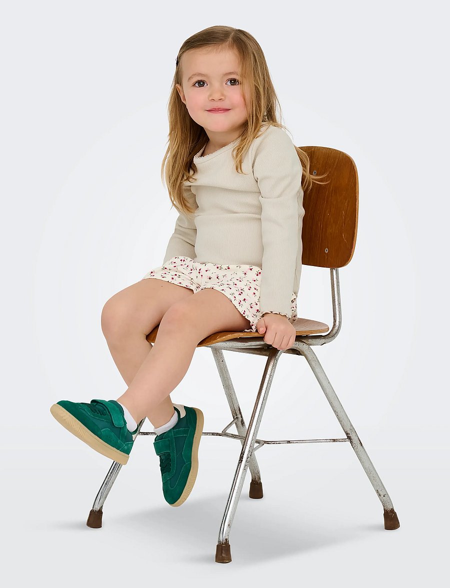 Kids Only - KMGTRINNY LIFE SLD LS ONECK TOP JRS NOOS - langærmede t-shirts - pumice stone - 4