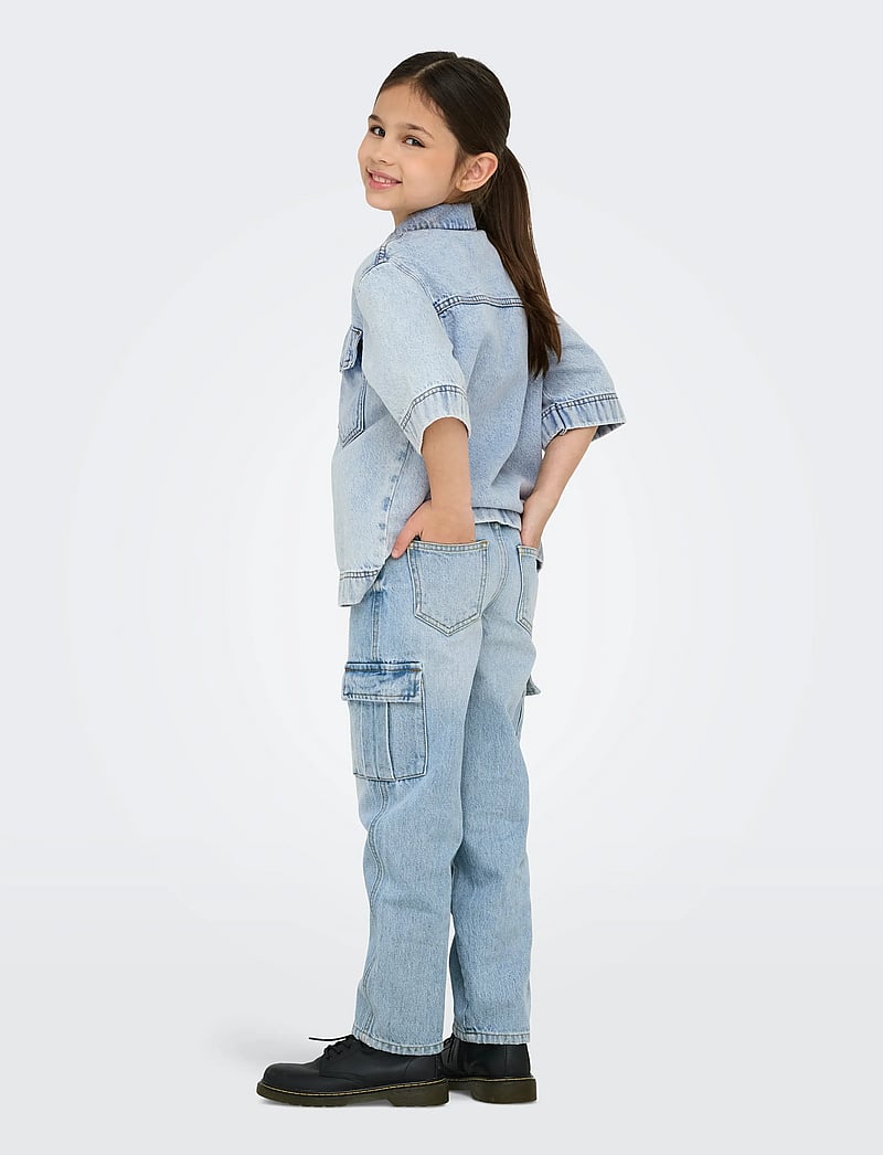 Kids Only - KOGHARMONY WIDE CARGO CARROT AZG NOOS - hosen mit weitem bein - light blue denim - 0