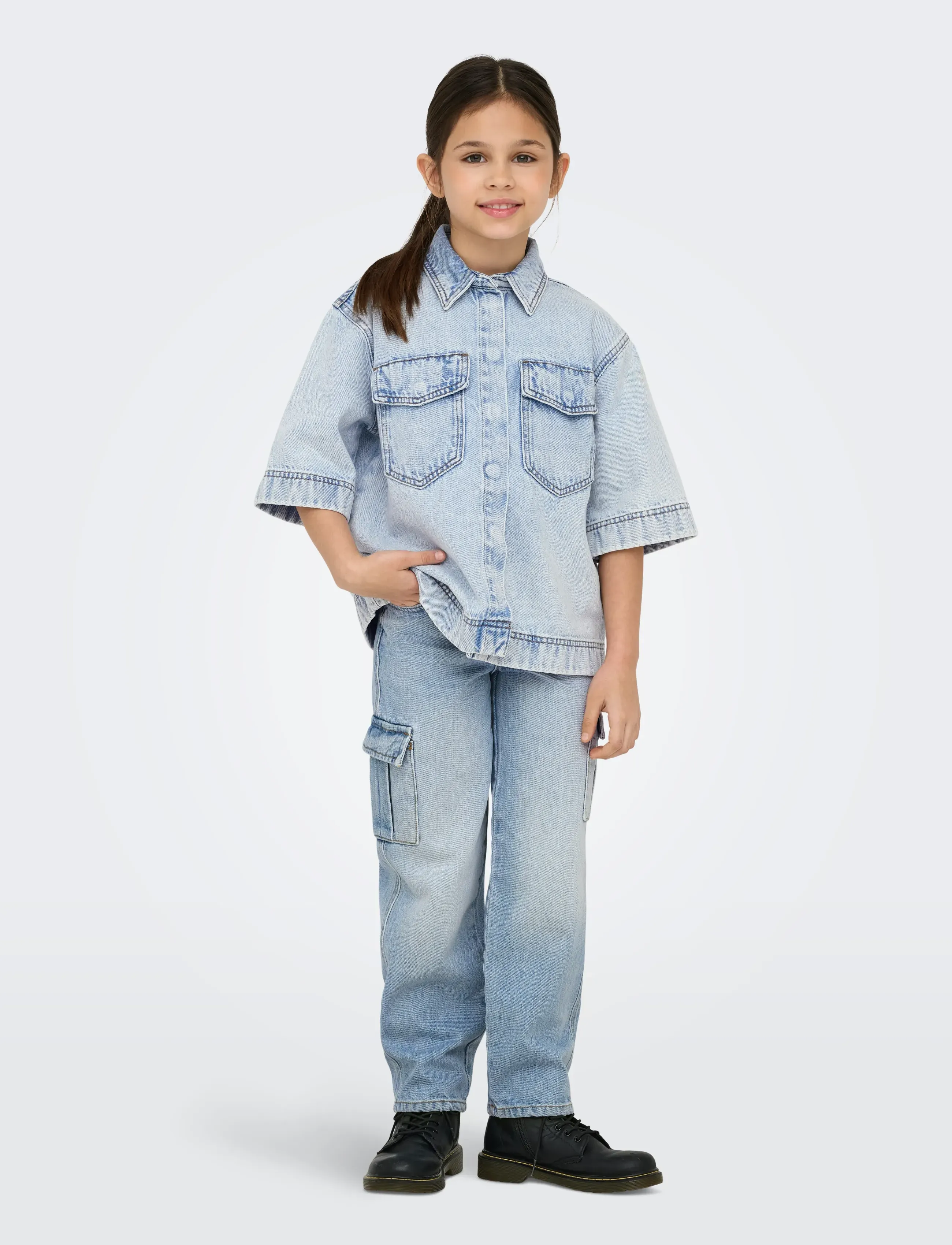 Kids Only - KOGHARMONY WIDE CARGO CARROT AZG NOOS - szerokie dżinsy - light blue denim - 4