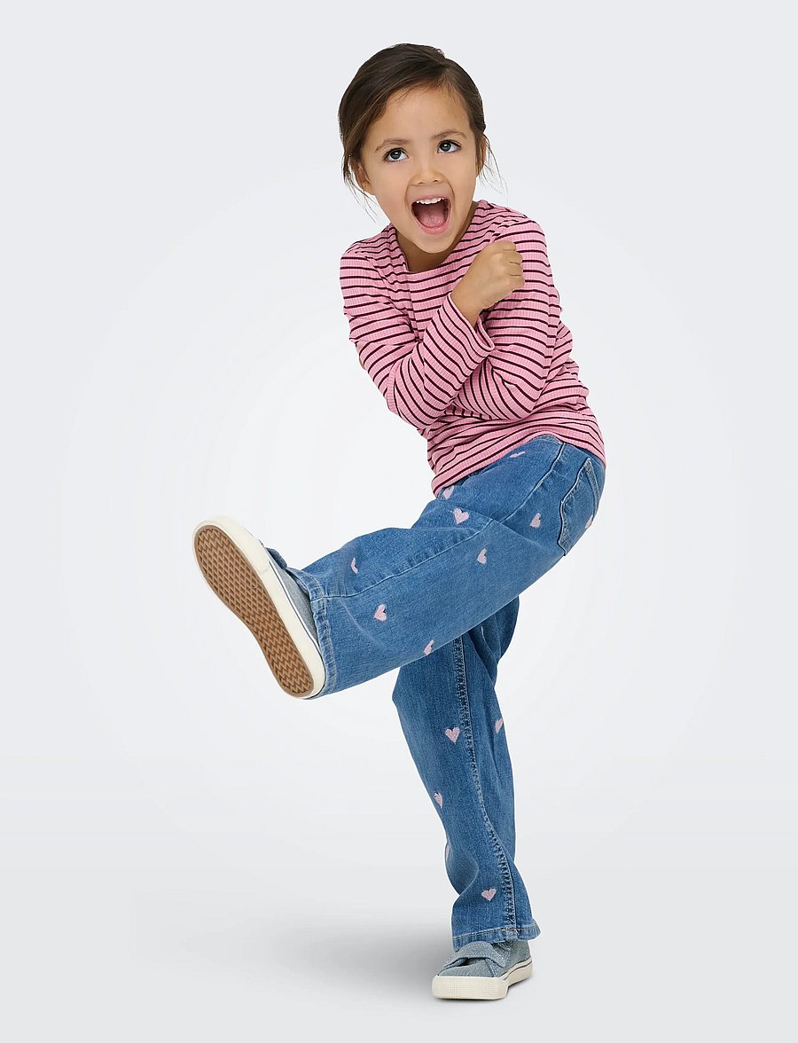 Kids Only - KMGJUICY WIDE LEG HEART EMB JEANS NOOS - hosen mit weitem bein - light medium blue denim - 0