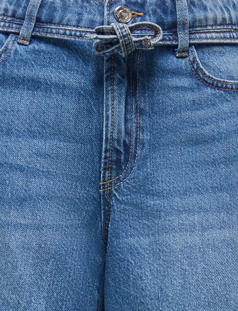 Kids Only - KOGGIANNA HW BELT SHORTS PIMBOX DNM NOOS - jeansshorts - medium blue denim - 4