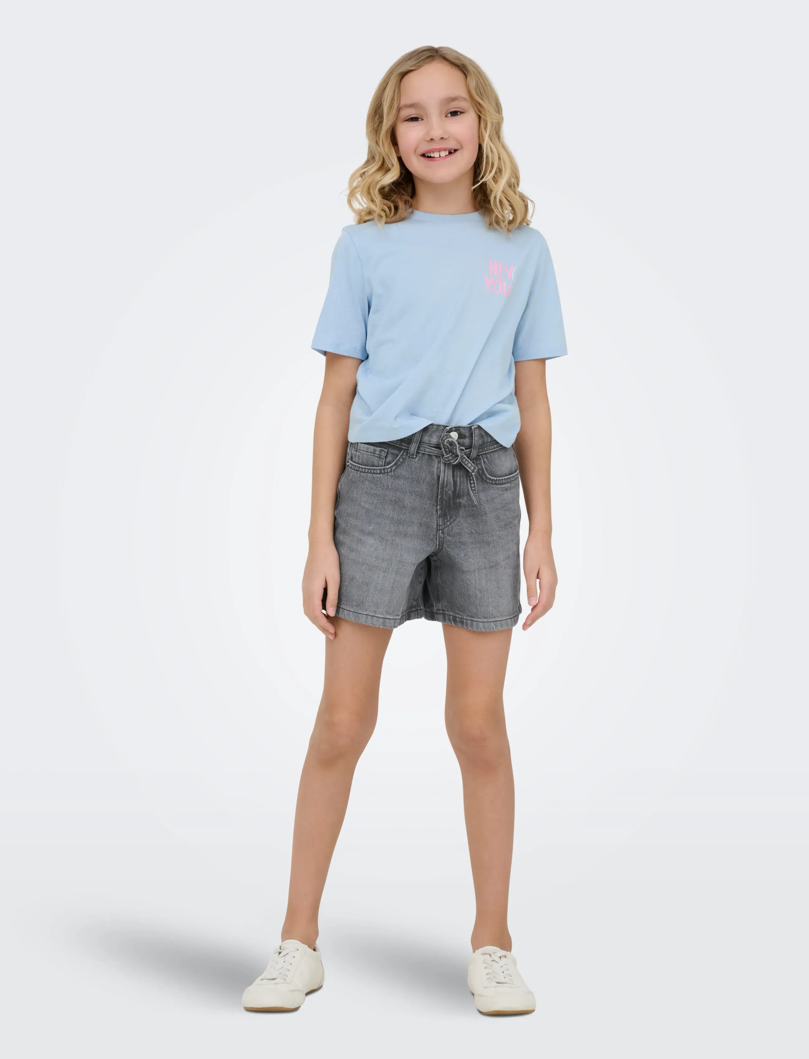 Kids Only - KOGGIANNA HW BELT SHORTS PIMBOX DNM NOOS - short en jeans - medium grey denim - 4