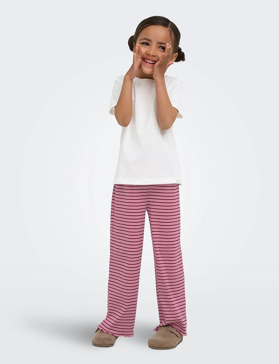 Kids Only - KMGVEGA LIFE SS REG EMB TEE BOX JRS NOOS - korte mouwen - cloud dancer - 4