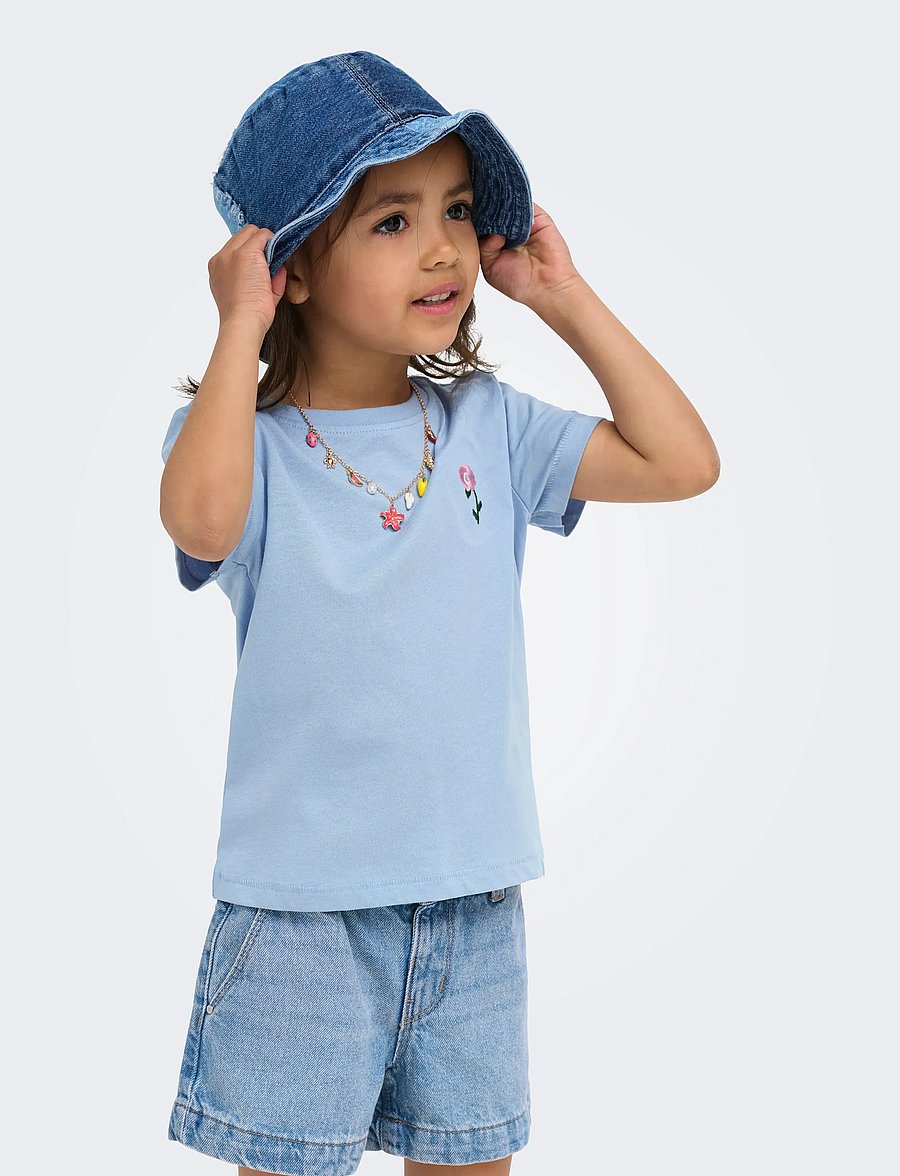 Kids Only - KMGVEGA LIFE SS REG EMB TEE BOX JRS NOOS - kortærmede t-shirts - soft chambray - 0