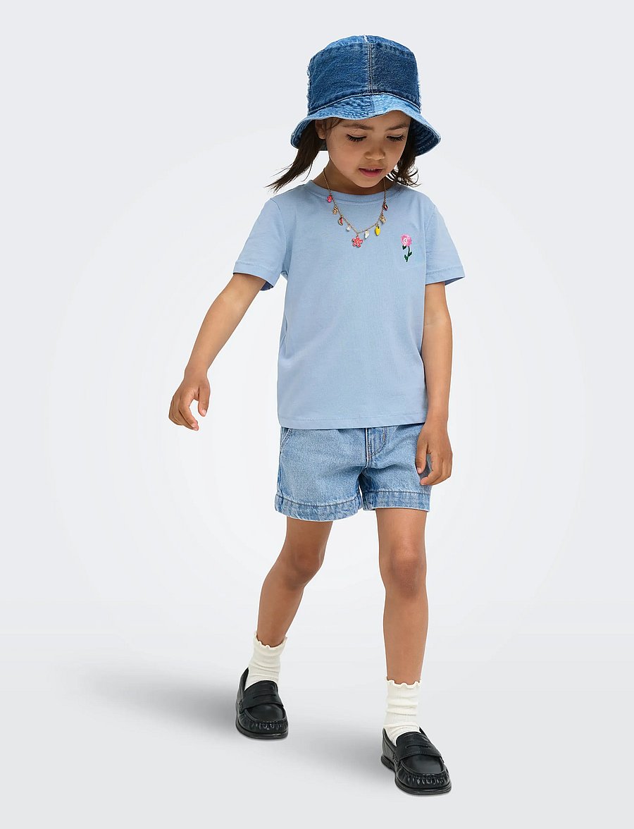 Kids Only - KMGVEGA LIFE SS REG EMB TEE BOX JRS NOOS - kortærmede t-shirts - soft chambray - 4