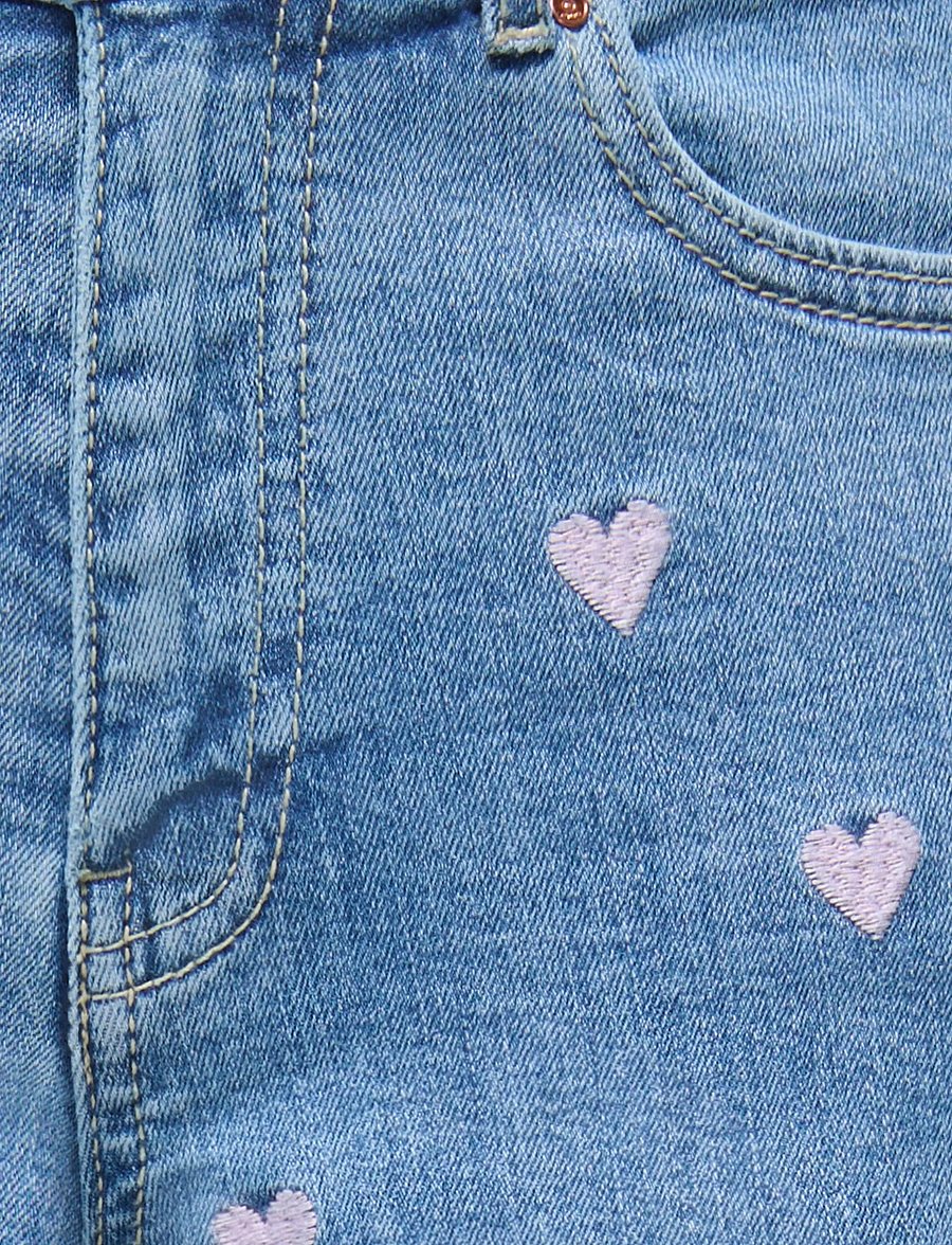 Kids Only - KOGJUICY HW HEART EMB SHORTS DNM - short en jeans - light medium blue denim - 2