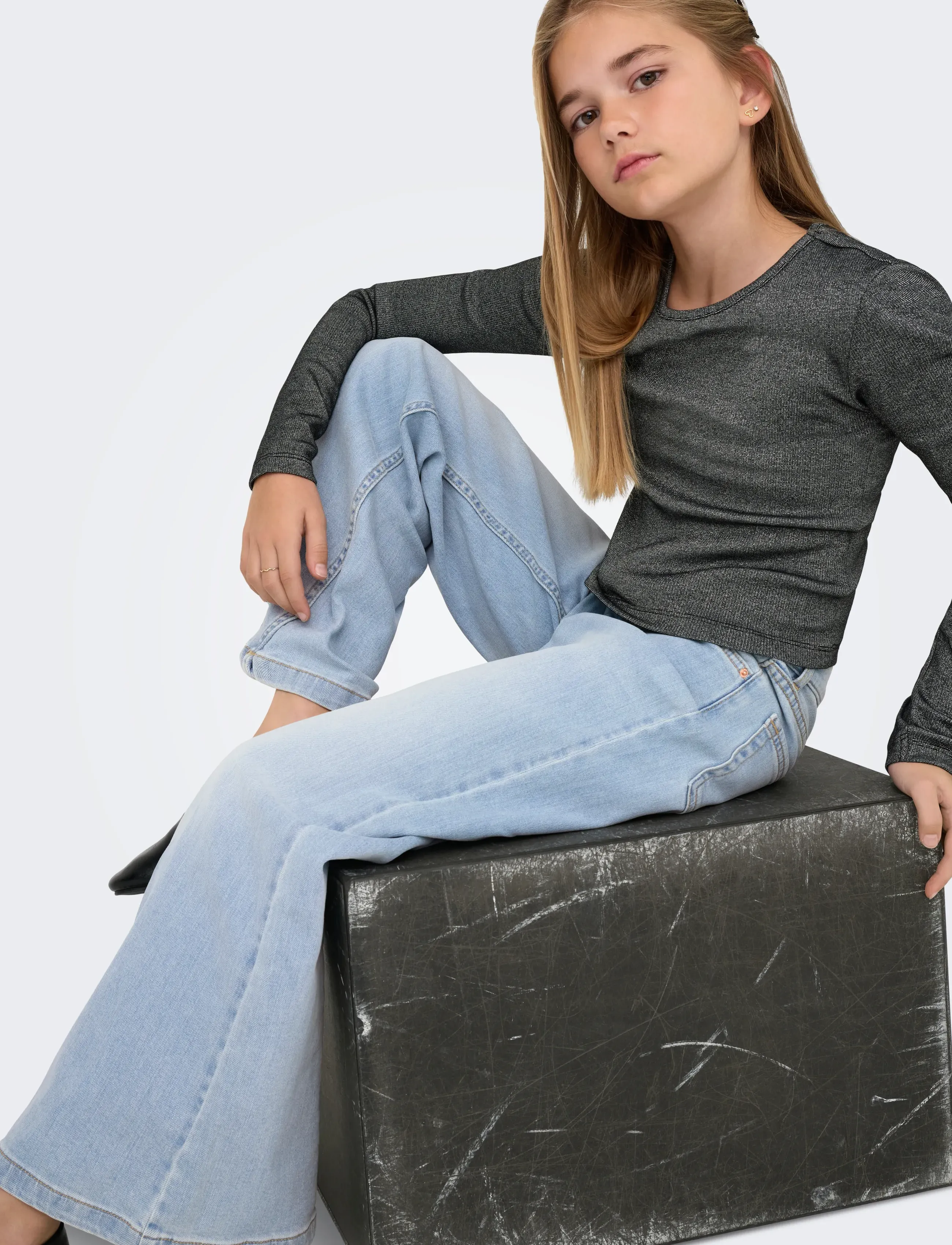 Kids Only - KOGCALIFORNIA MW WIDE FLARED AKM217 NOOS - hosen mit weitem bein - light blue denim - 5