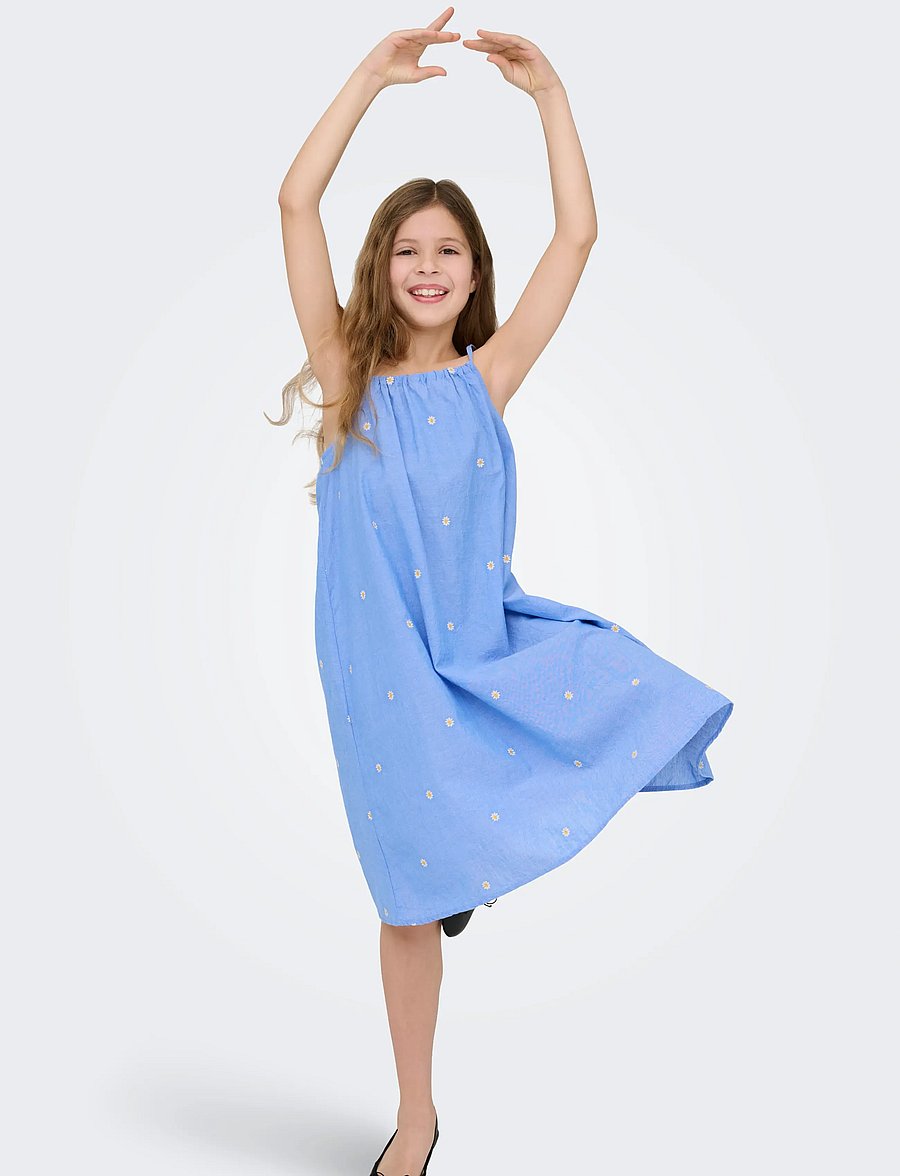 Kids Only - KOGMALOU SL EMB STRAP DRESS WVN - Ärmellose freizeitkleider - cashmere blue - 5