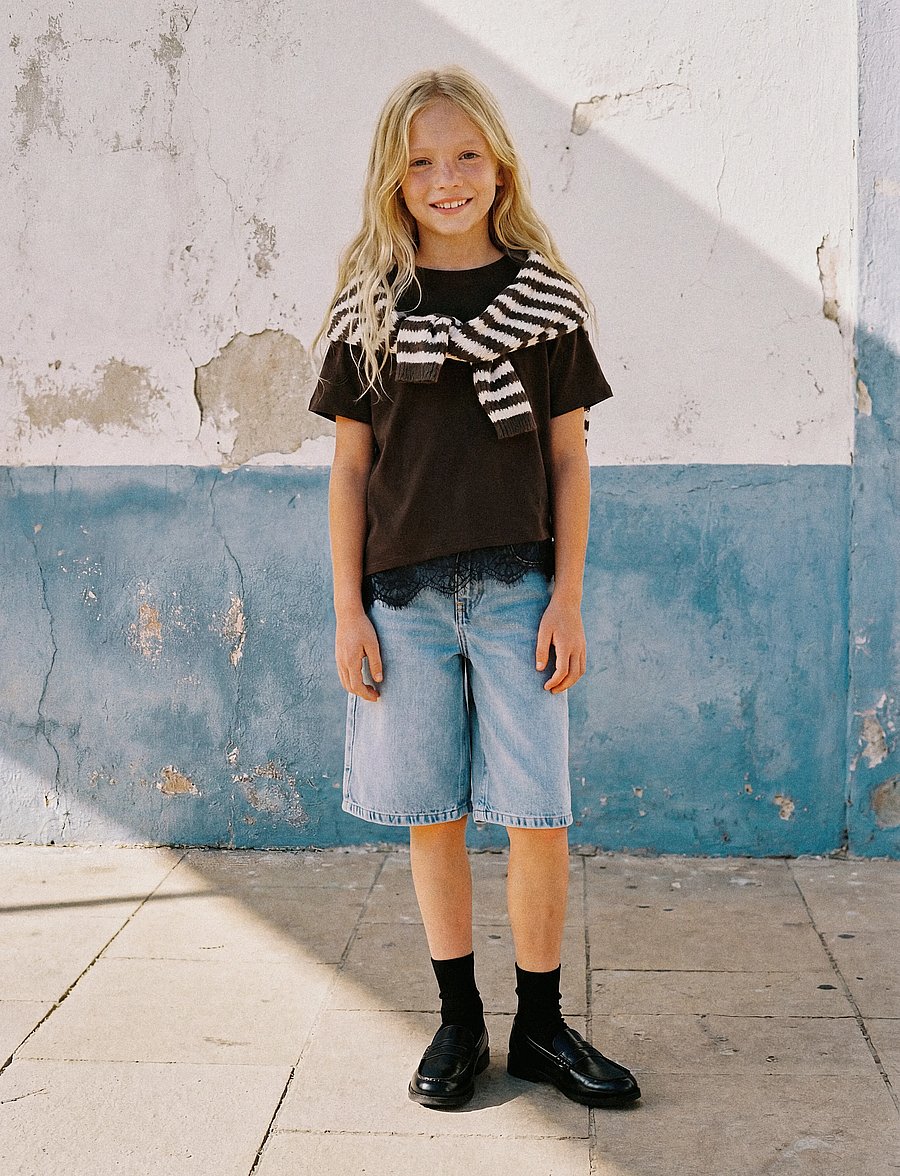 Kids Only - KOGKAMIL S/S ASSYMETRIC LACE TEE JRS - kurzärmelige - chocolate torte - 2