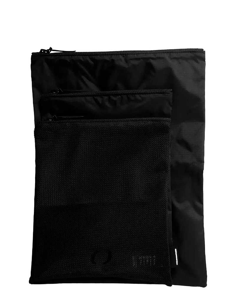 KILOMETER STUDIOS - BOOZT EXCLUSIVE TRAVEL BUNDLE - träningsväskor - black - 4