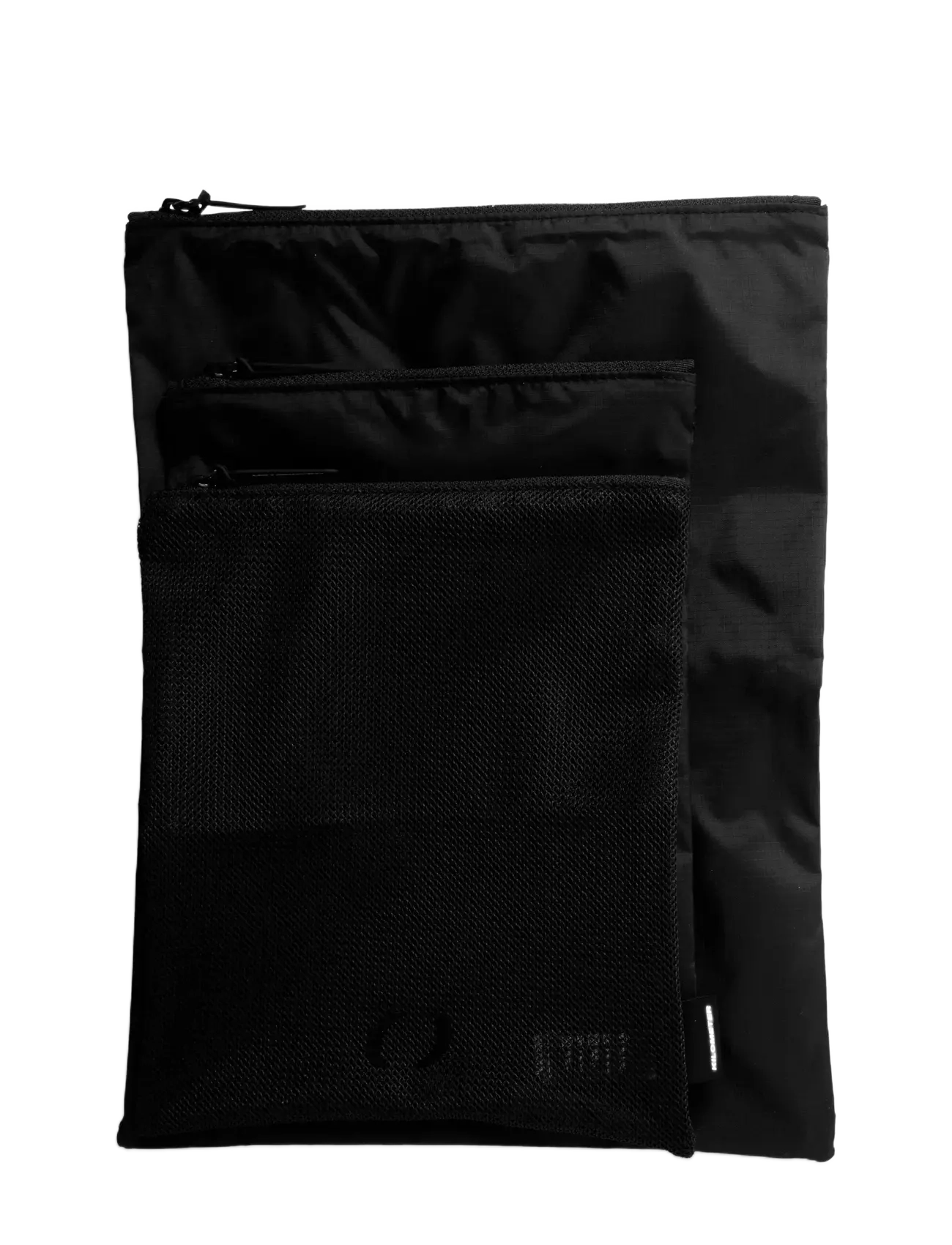 KILOMETER STUDIOS - BOOZT EXCLUSIVE TRAVEL BUNDLE - kuprinės - black - 4