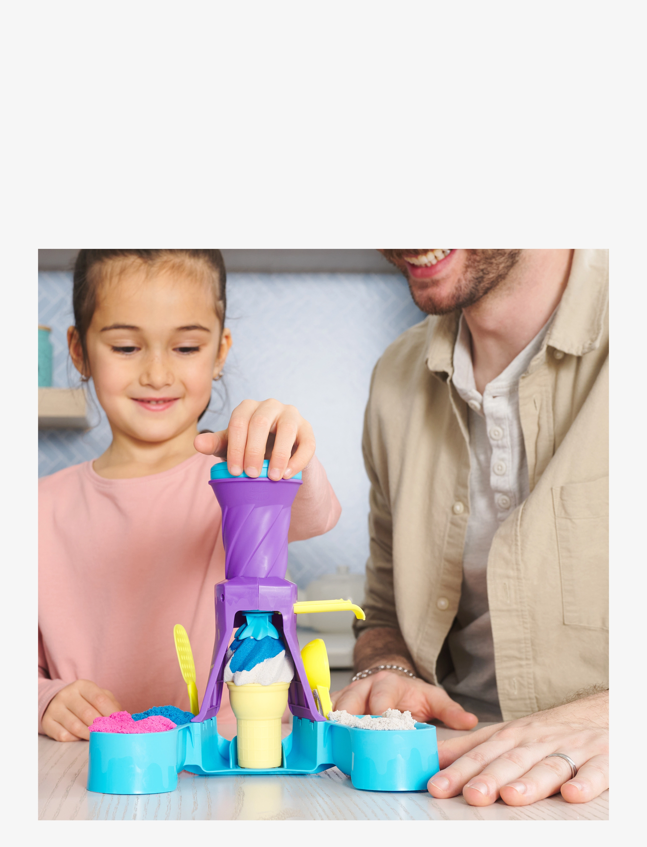 Kinetic Sand Kinetic Sand Soft Serve Station, One Size, Multi/patterned, Håndværk > Legemasse, Børn