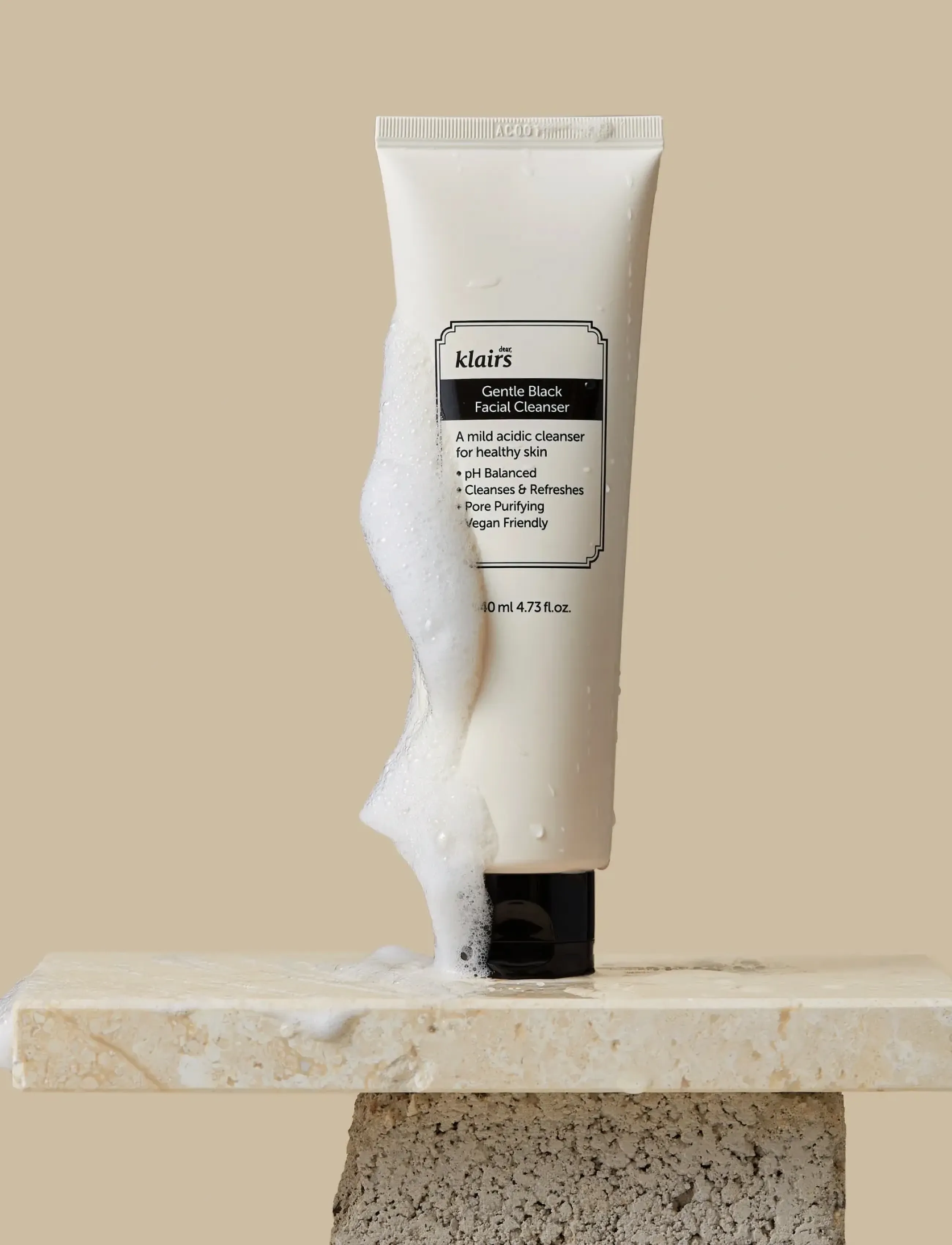 Klairs Gentle Black Facial Cleanser Full Size, 140 ml, Nude, Rengøringsmidler > Ansigtsvask Og Rengøringsmidler, Dame