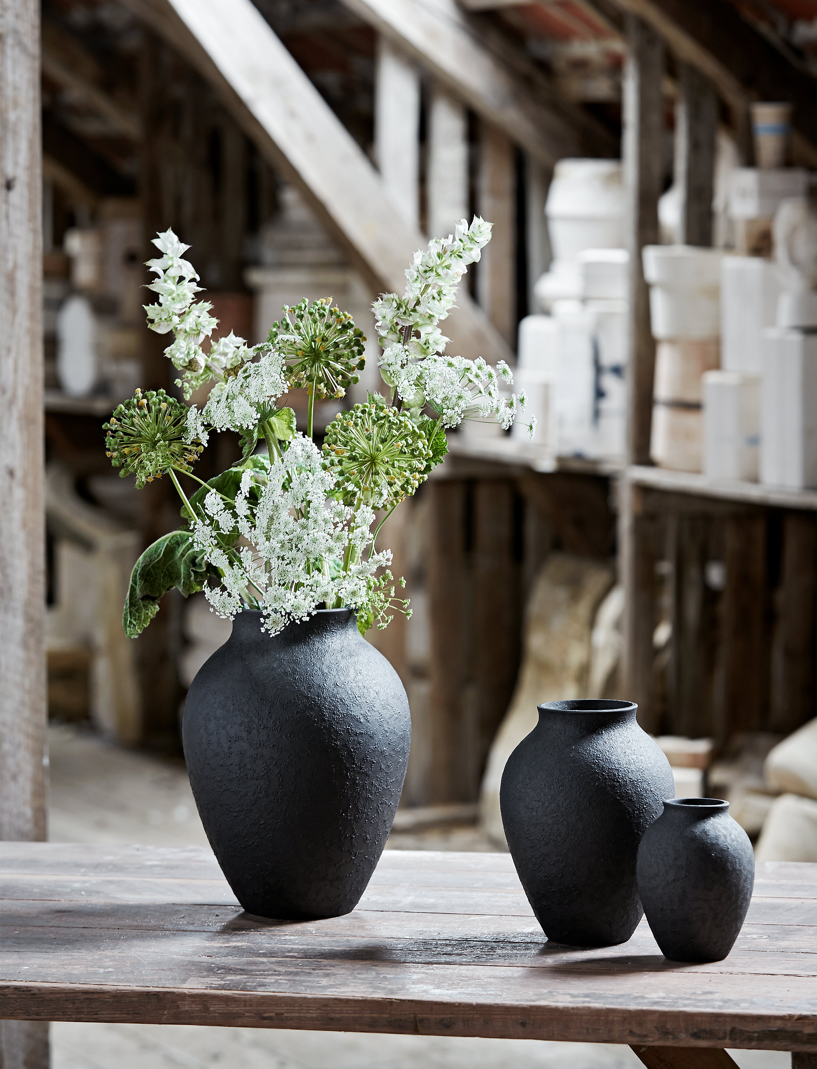 Knabstrup Keramik Vase, H27 cm, Vases, Schwarz - Small Homeware