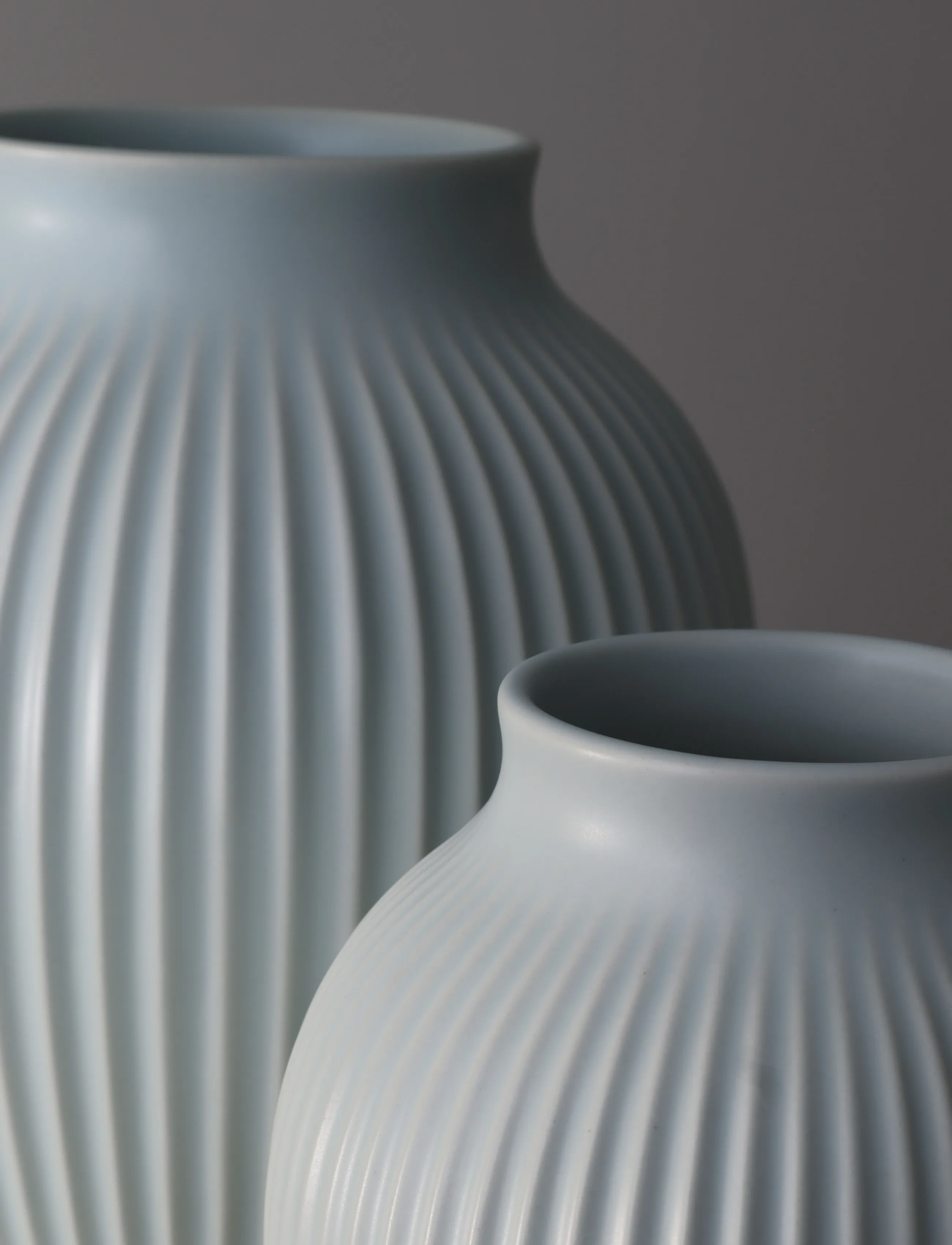 Knabstrup Keramik - Knabstrup vase H 27 cm ripple mat ice blue - vaasid - ripple mat ice blue - 2