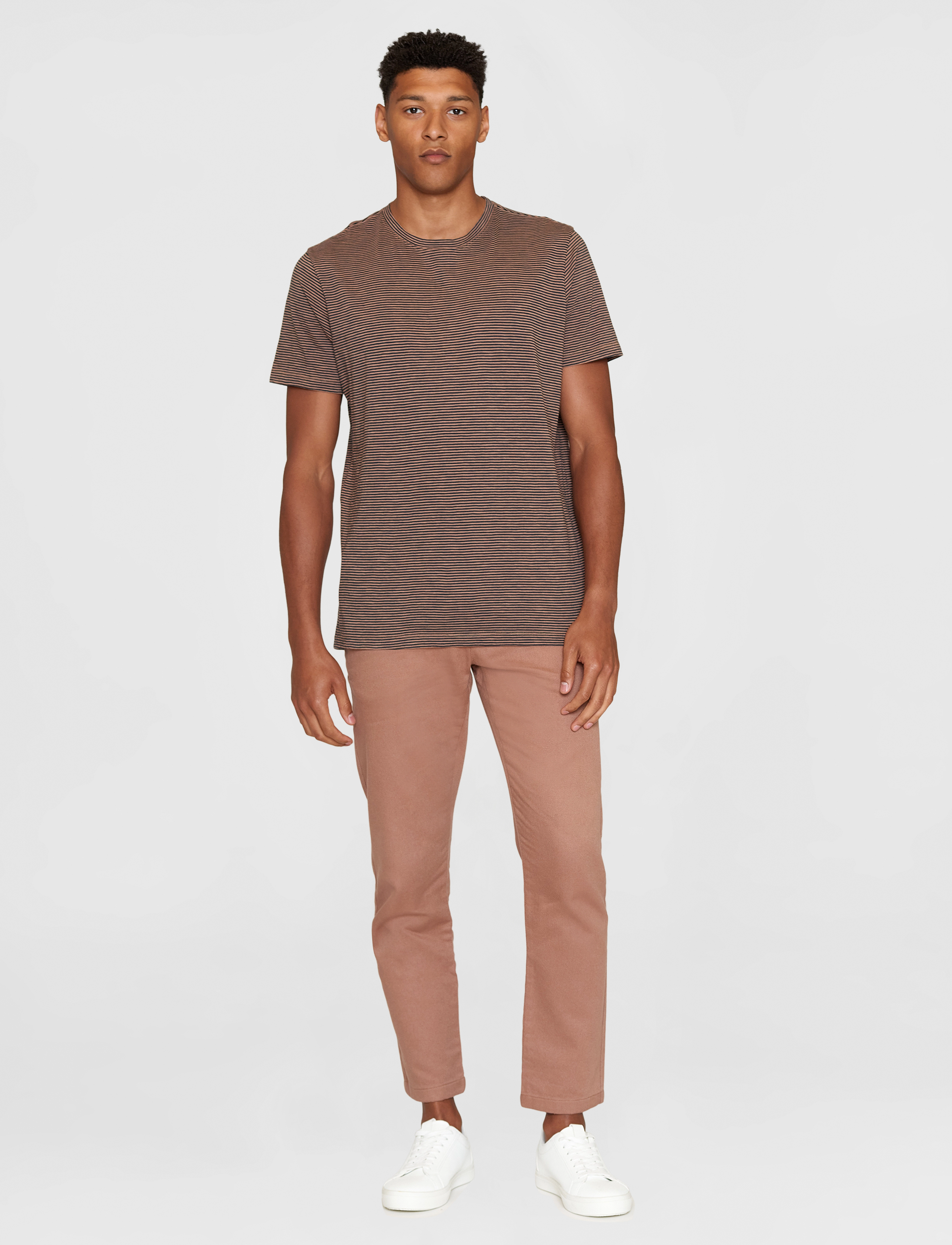 Knowledge Cotton Apparel - Narrow striped slub t-shirt - GOTS/ - brown stripe - 4