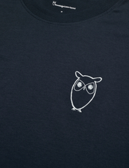 Knowledge Cotton Apparel - ALDER owl chest tee - GOTS/Vegan - kortermede t-skjorter - total eclipse - 2