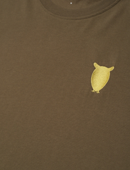 Knowledge Cotton Apparel - Regular owl chest embroidery t-shir - kortärmade t-shirts - dark olive - 2