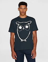 Knowledge Cotton Apparel - Regular big owl front print t-shirt - kortermede t-skjorter - total eclipse - 2