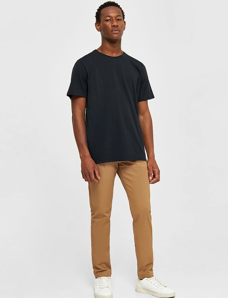 Knowledge Cotton Apparel - Basic t-shirt - kortærmede t-shirts - black jet - 0