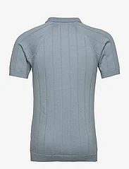 Knowledge Cotton Apparel - Regular short sleeved striped knitt - män - asley blue - 1