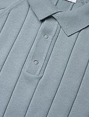Knowledge Cotton Apparel - Regular short sleeved striped knitt - män - asley blue - 5
