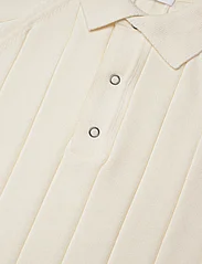 Knowledge Cotton Apparel - Regular short sleeved striped knitt - megzti drabužiai - egret - 5