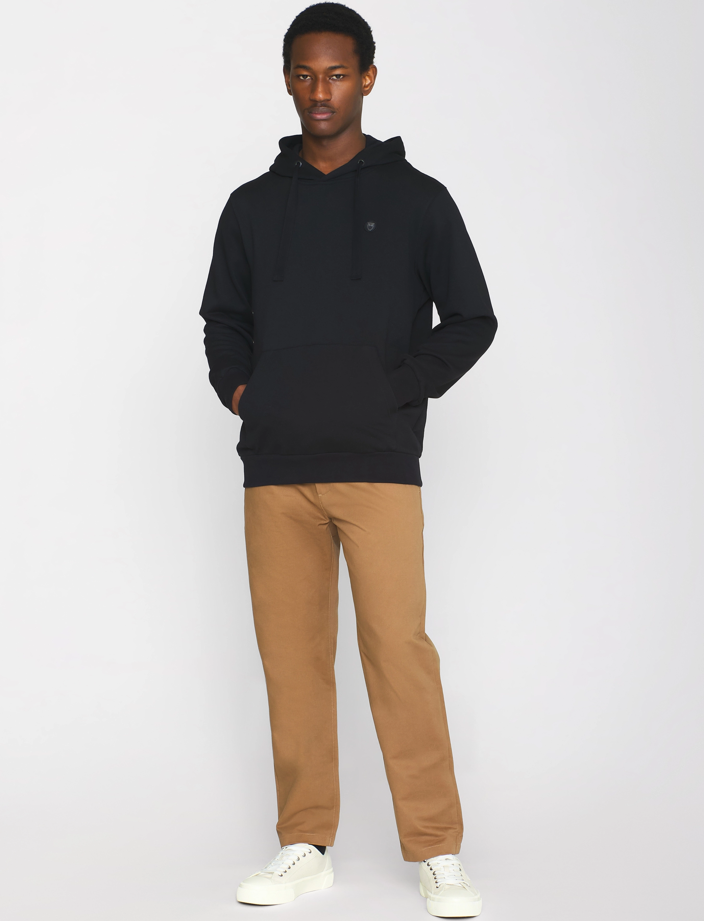 Knowledge Cotton Apparel - ARVID basic hood badge sweat - GOTS - hættetrøjer - black jet - 4