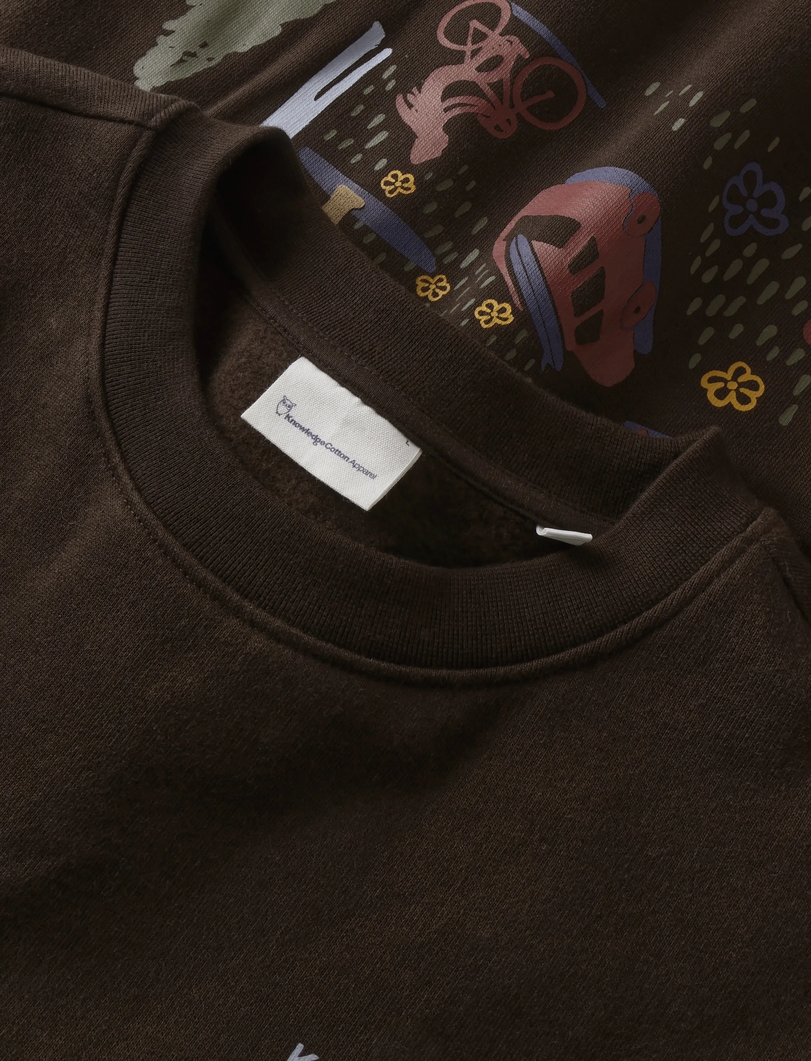 Knowledge Cotton Apparel - Relaxed printed crew neck - shoppa efter tillfälle - chocolate torte - 2