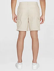 Knowledge Cotton Apparel - FIG loose cargo poplin shorts - GOT - cargo shorts - light feather gray - 3