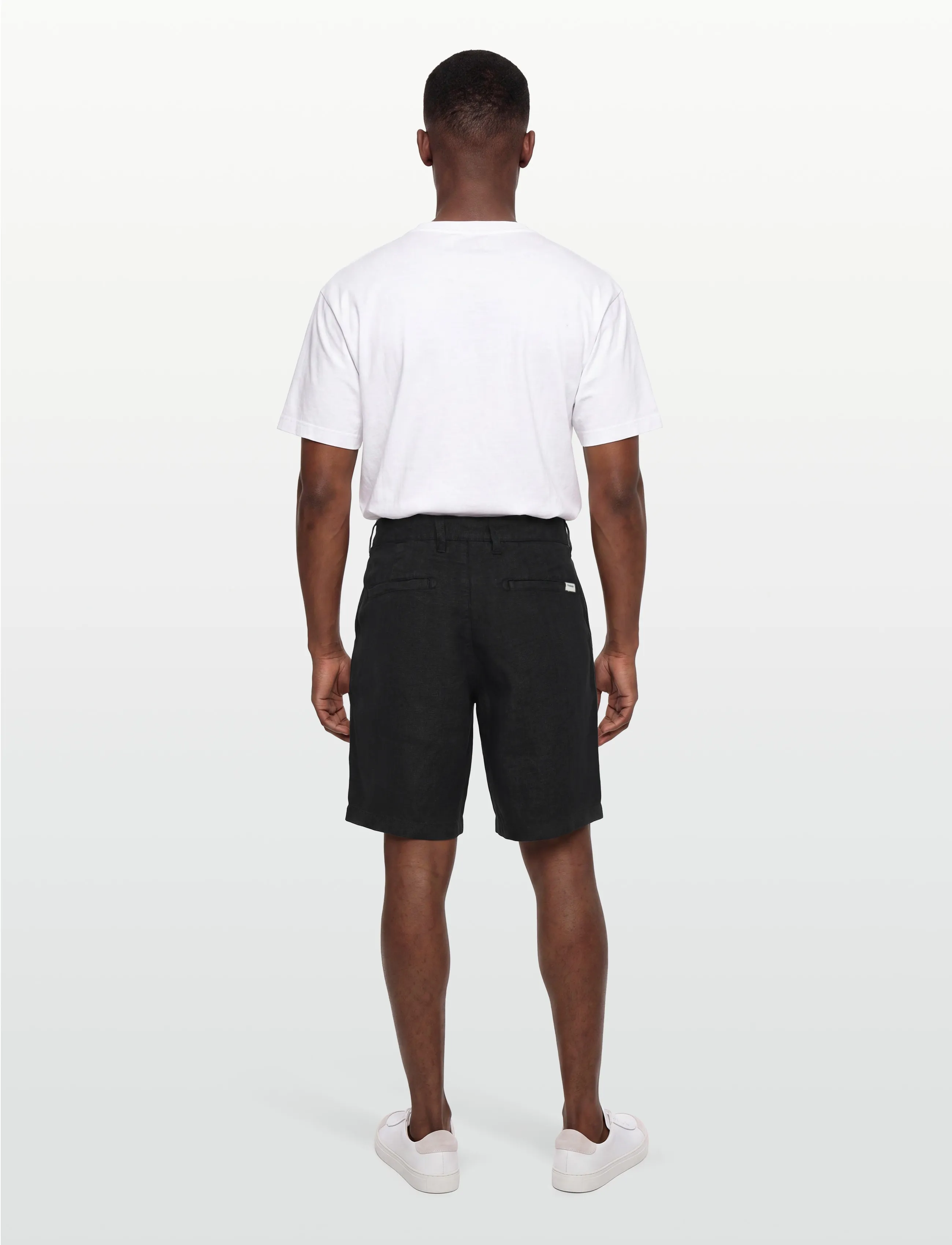 Knowledge Cotton Apparel - Chuck regular linen shorts - casual shorts - black jet - 4