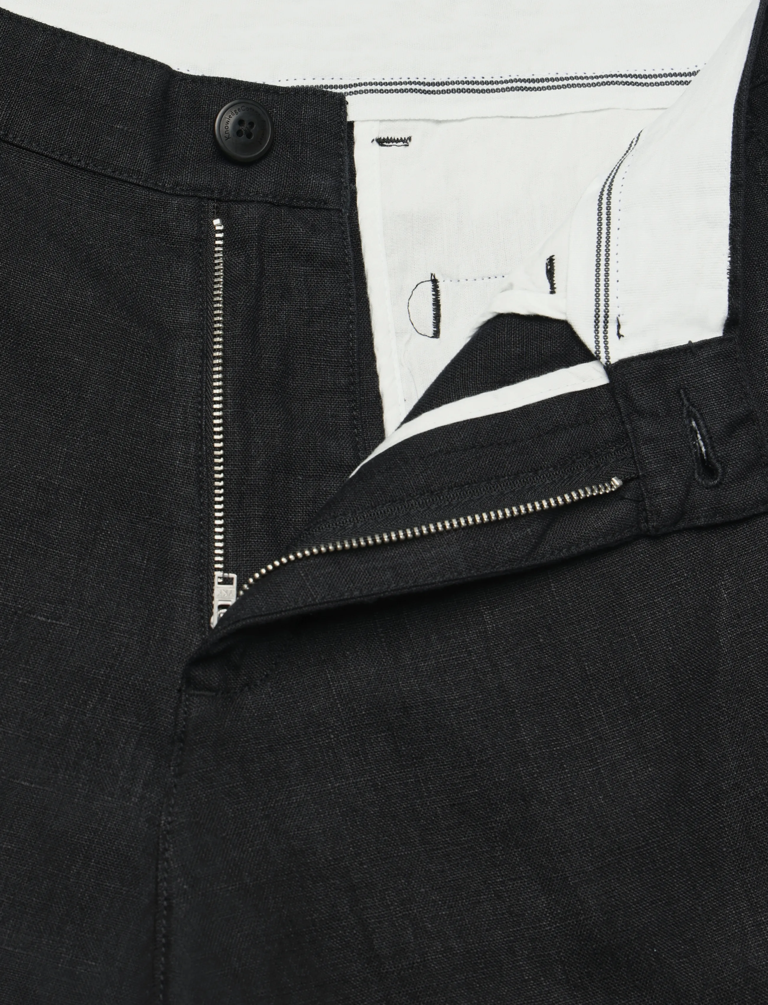 Knowledge Cotton Apparel - Chuck regular linen shorts - black jet - 3