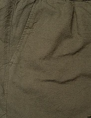 Knowledge Cotton Apparel - FIG loose Linen look shorts - GOTS/ - lühikesed vabaajapüksid - burned olive - 2