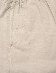 Knowledge Cotton Apparel - FIG loose Linen look shorts - GOTS/ - kasdienio stiliaus šortai - light feather gray - 2
