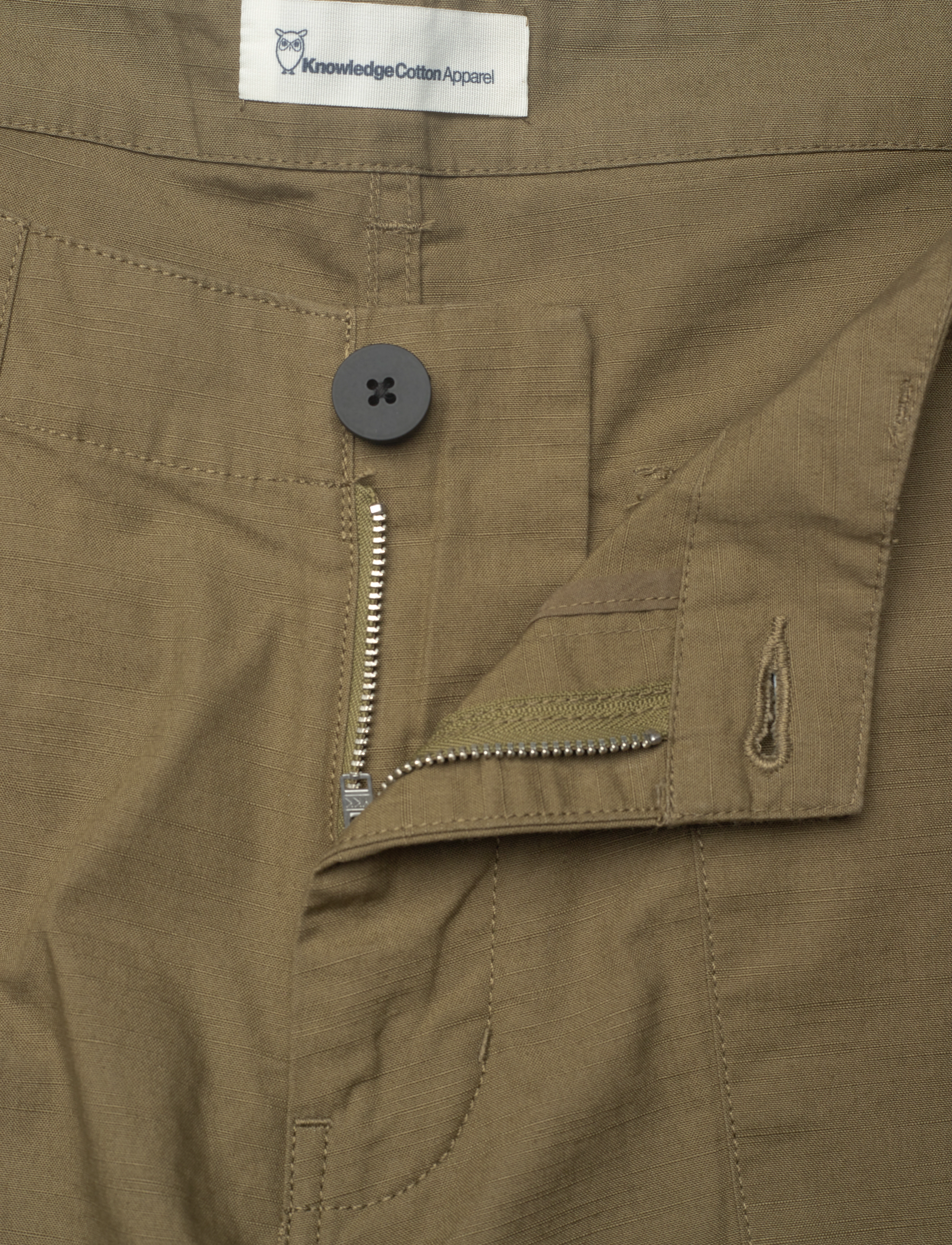 Knowledge Cotton Apparel - FLINT wide slub yarn shorts - GOTS/ - cargo shorts - burned olive - 3