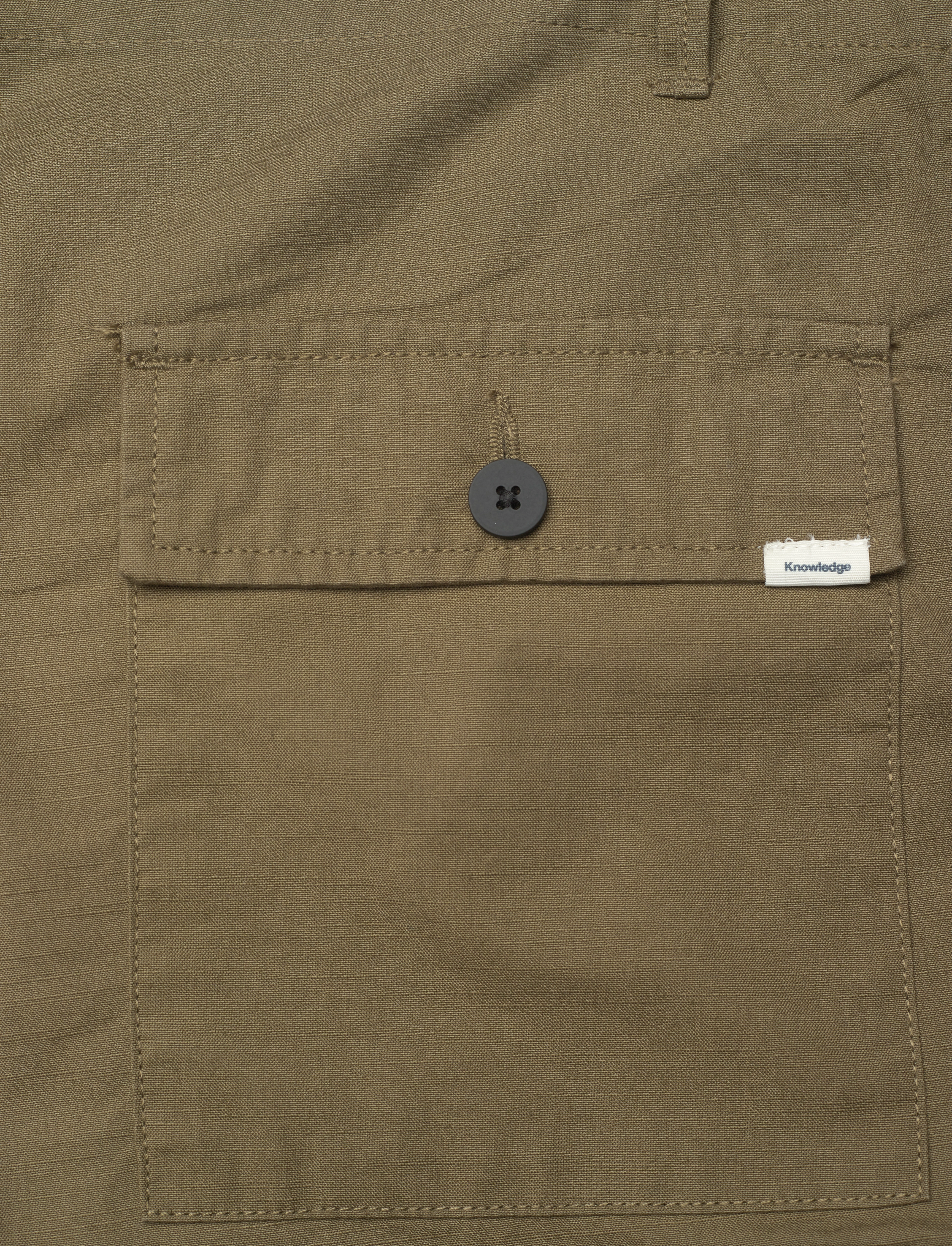 Knowledge Cotton Apparel - FLINT wide slub yarn shorts - GOTS/ - cargo shorts - burned olive - 4