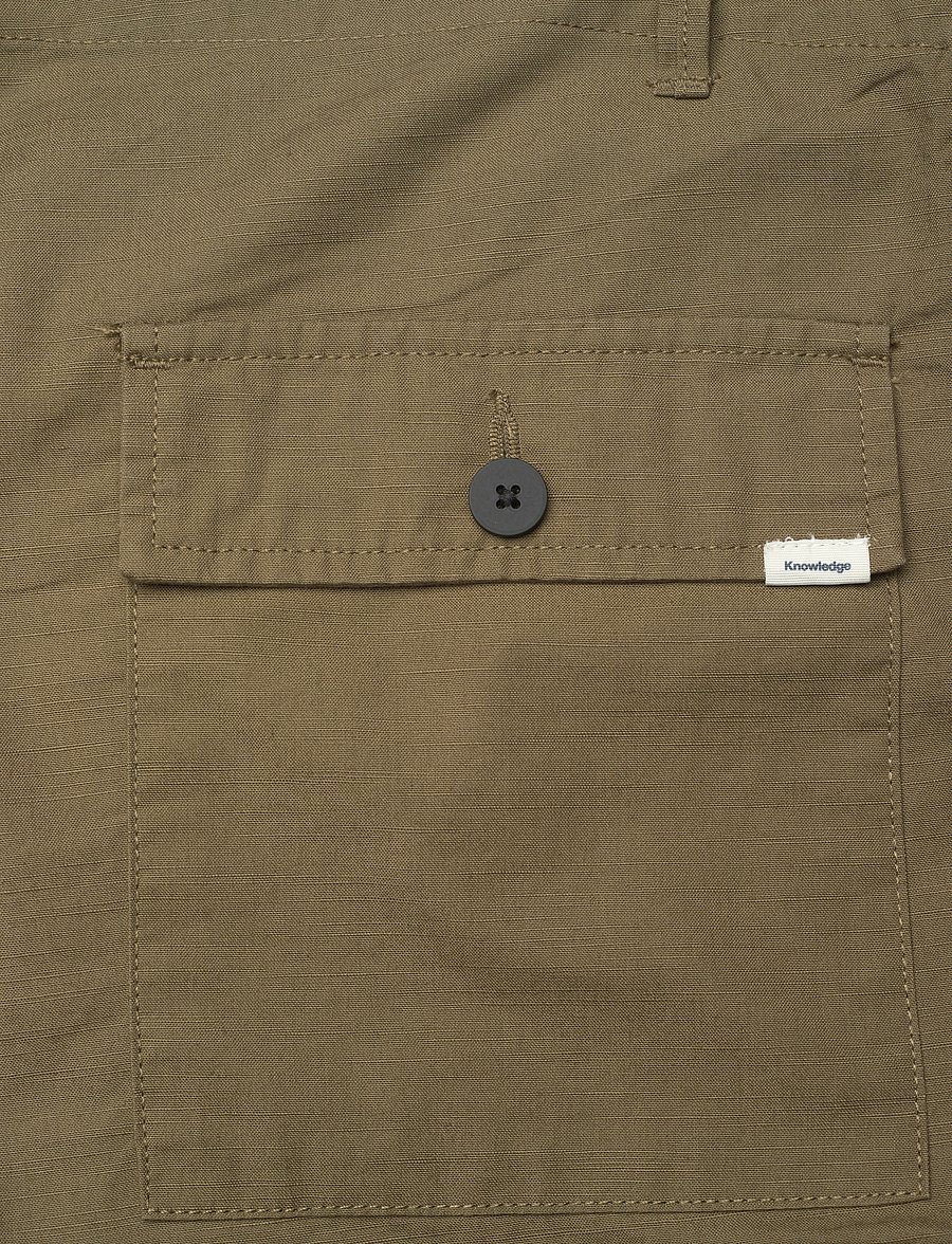 Knowledge Cotton Apparel - FLINT wide slub yarn shorts - GOTS/ - cargo shorts - burned olive - 4