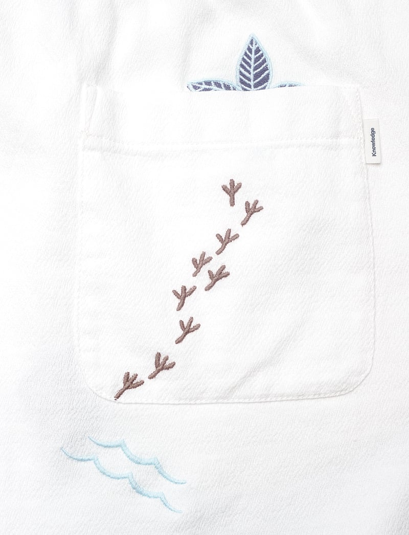 Knowledge Cotton Apparel - FIG loose with embroidery shorts - - casual shorts - egret - 4