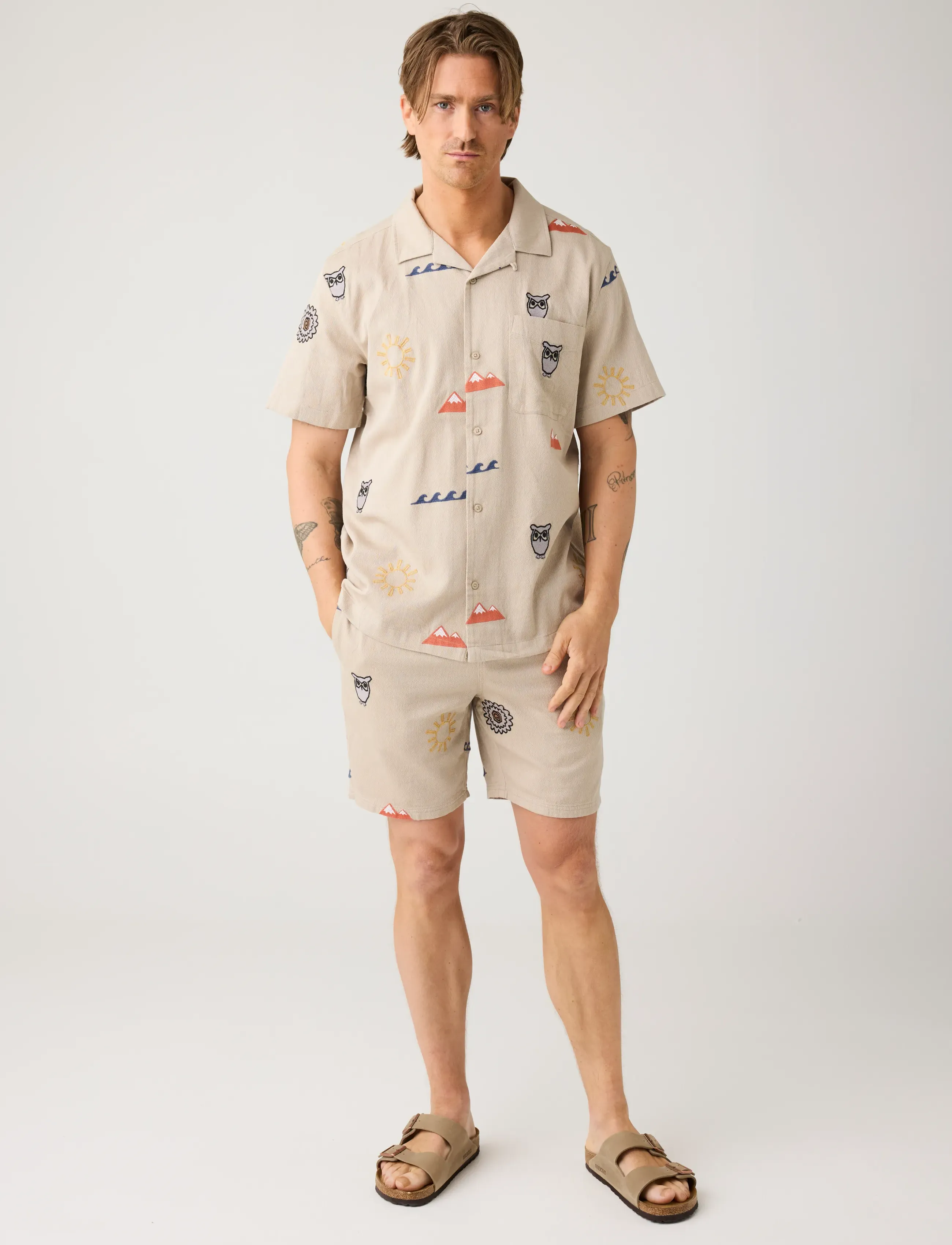 Knowledge Cotton Apparel Fig Loose Embroidery Shorts, L, Beige - Casual Männerswear
