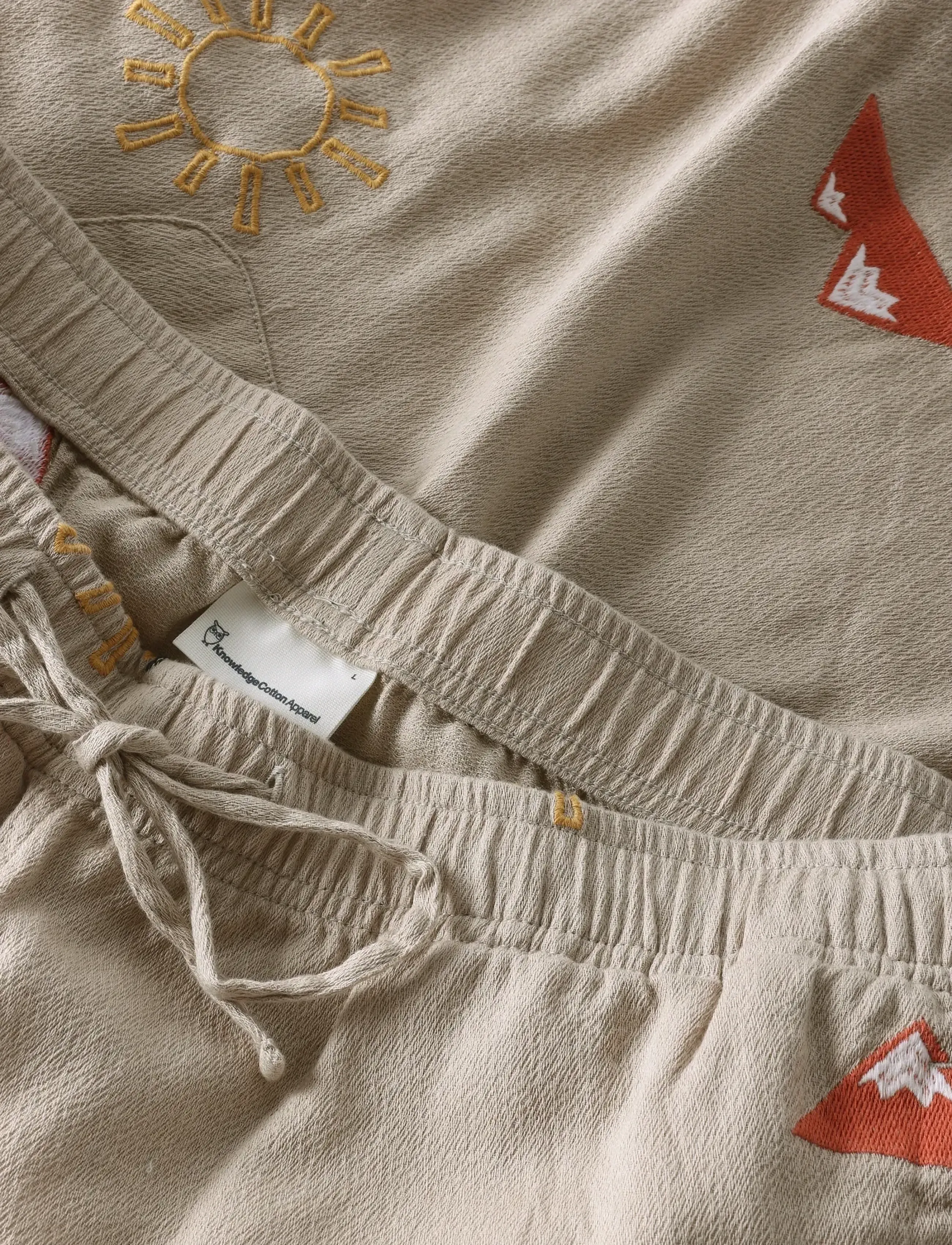 Knowledge Cotton Apparel - Fig loose embroidery shorts - casual shorts - light feather gray - 3