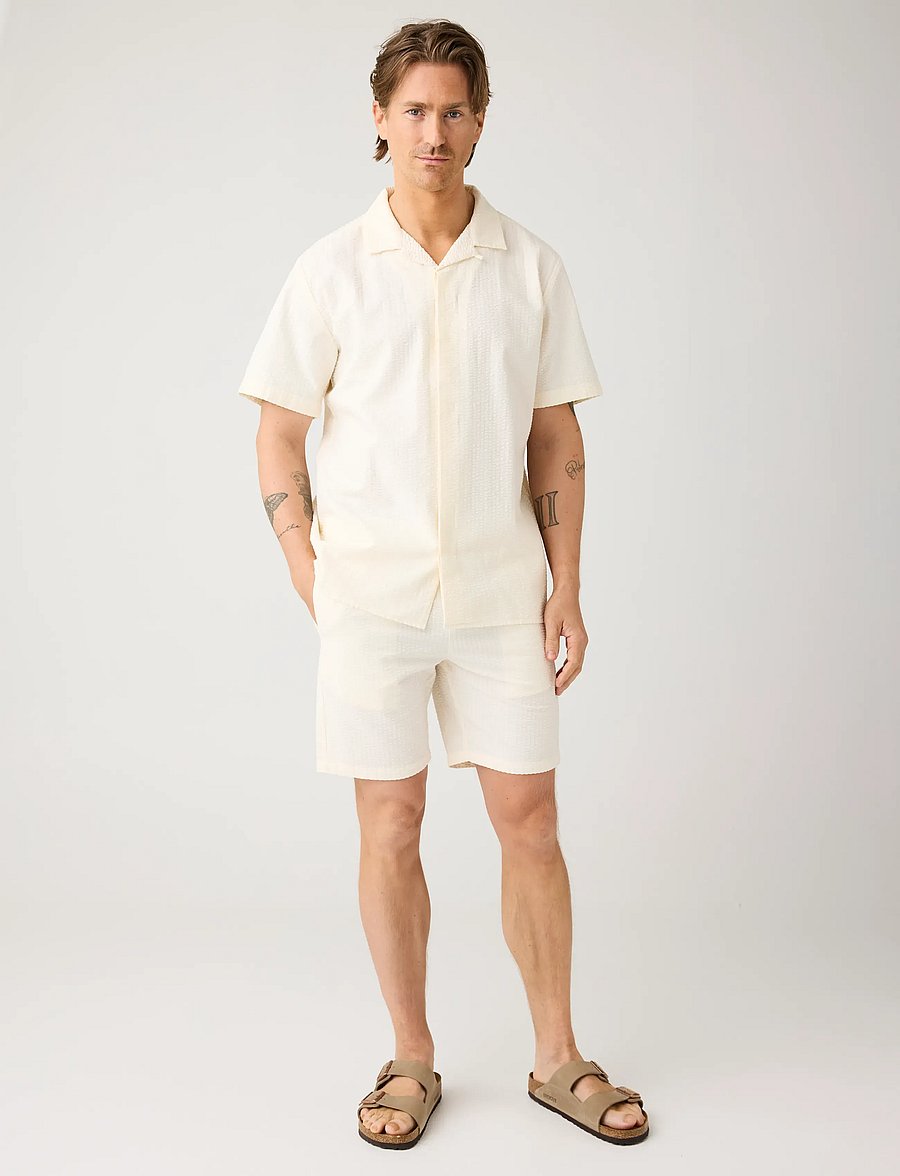 Knowledge Cotton Apparel - Fig loose seersucker shorts - casual shorts - egret - 0