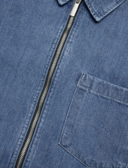 Knowledge Cotton Apparel - Relaxed denim zip shirt - GOTS/Vega - jeansskjortor - medium wash - 3